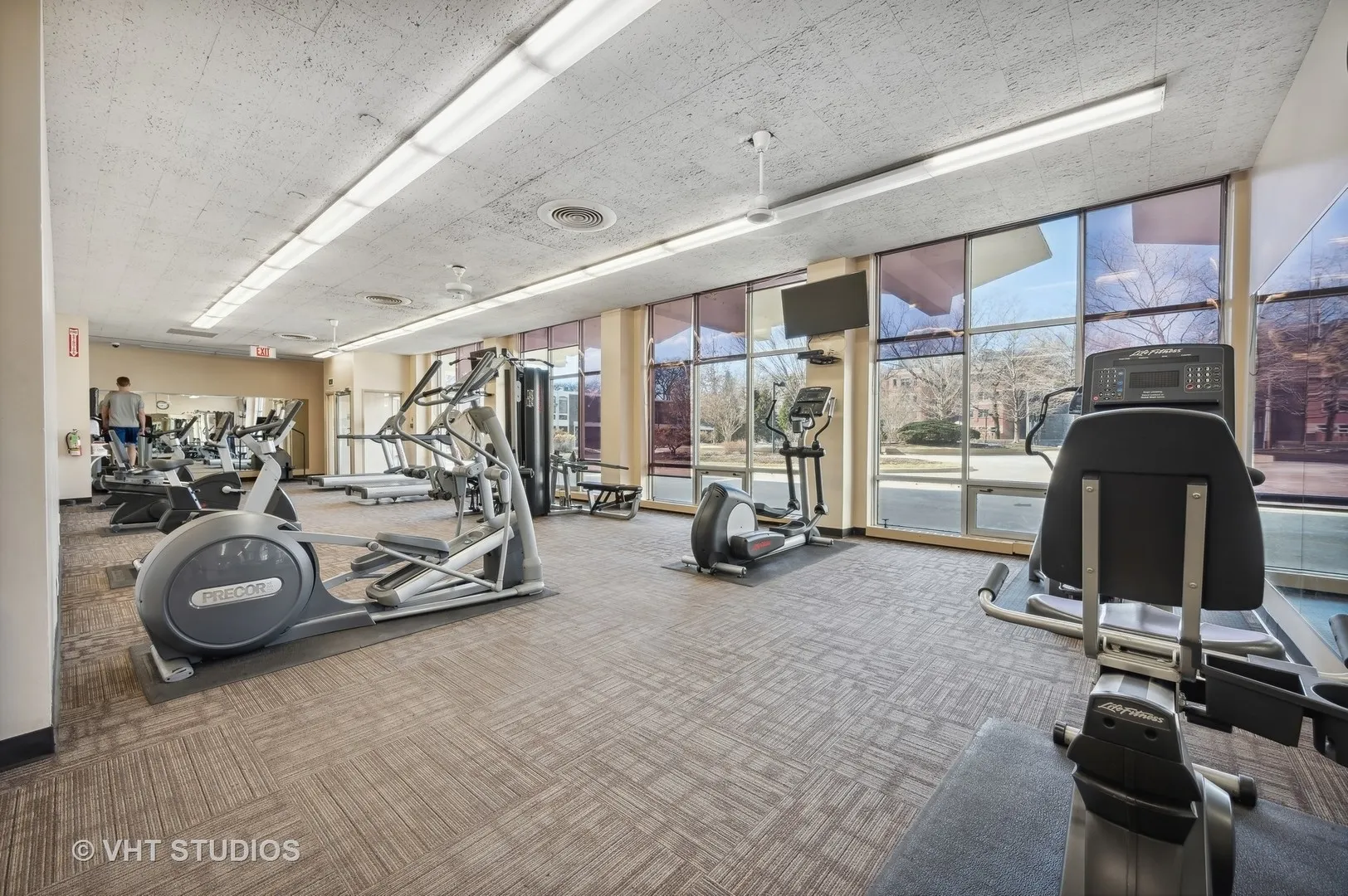 1455 N Sandburg Terrace 2604 IL