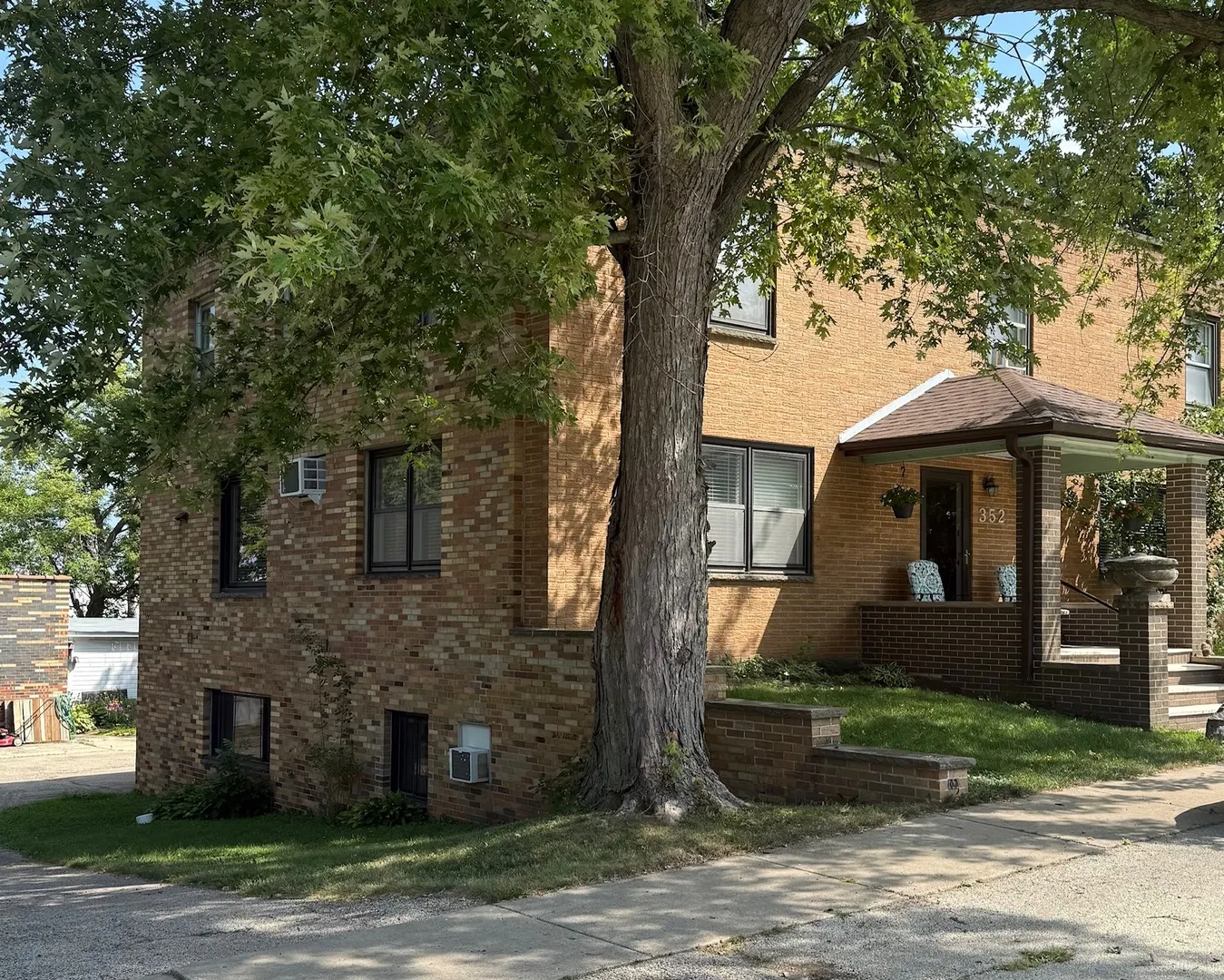 352 Washington Avenue Garden IL