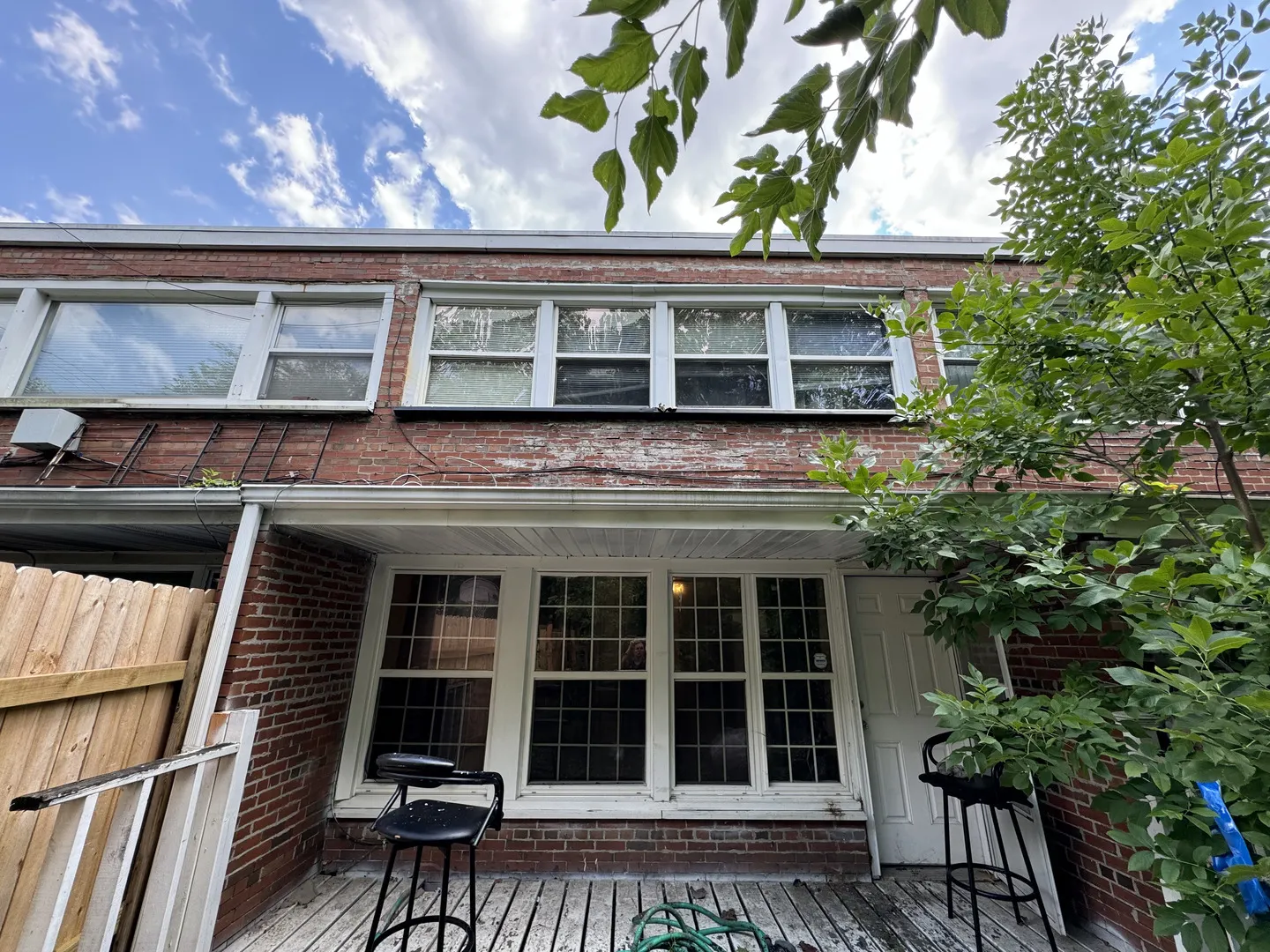 109 E 37th Place IL
