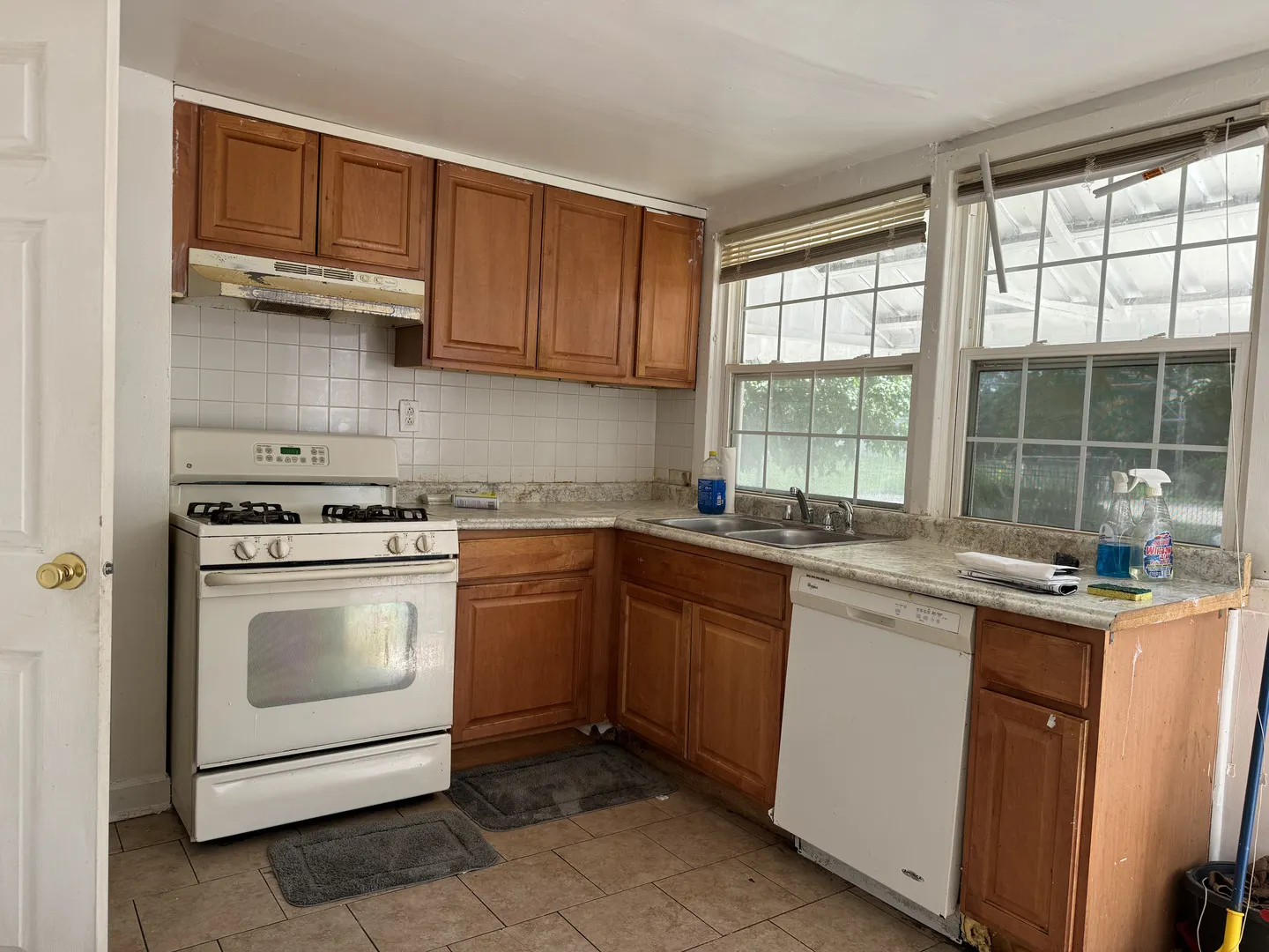 109 E 37th Place IL