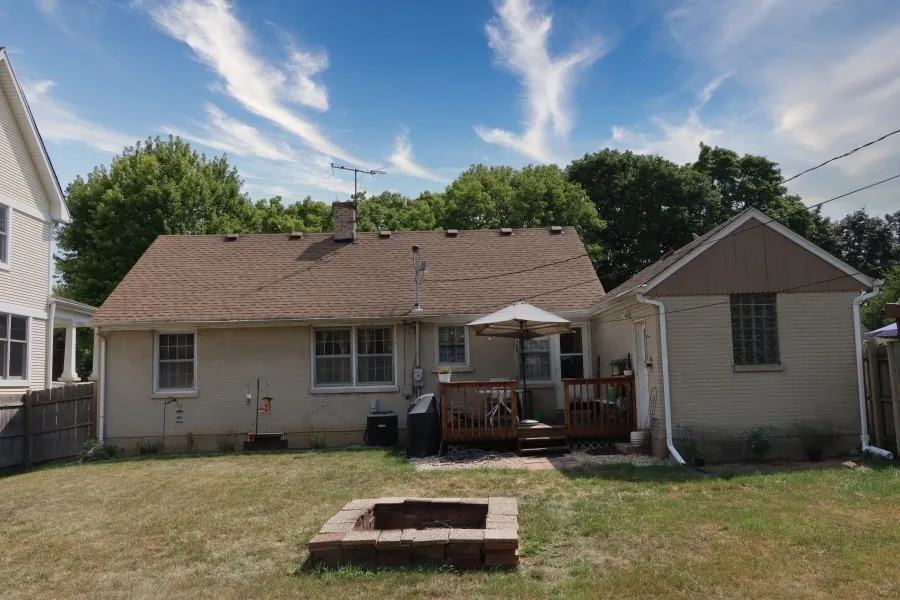 220 S Bothwell Street IL