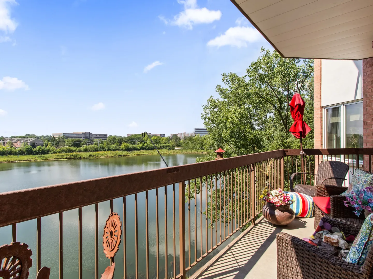 209 Rivershire Lane 403 IL