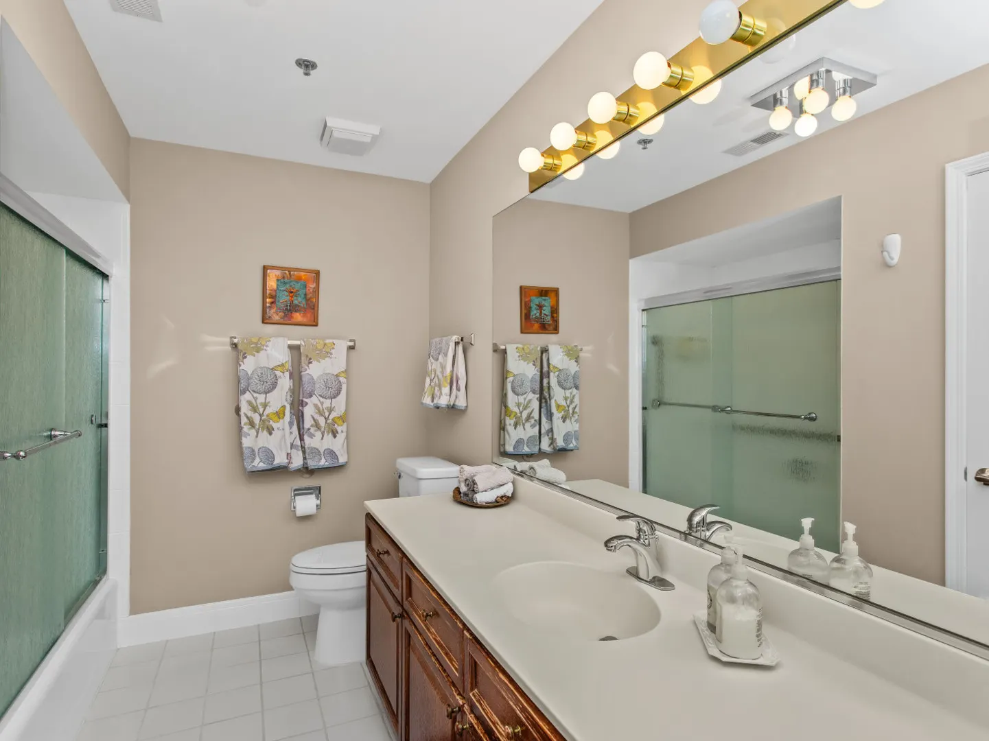 209 Rivershire Lane 403 IL