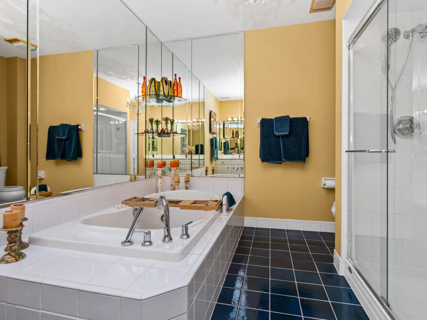 209 Rivershire Lane 403 IL