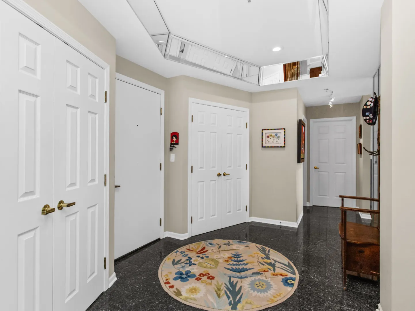 209 Rivershire Lane 403 IL