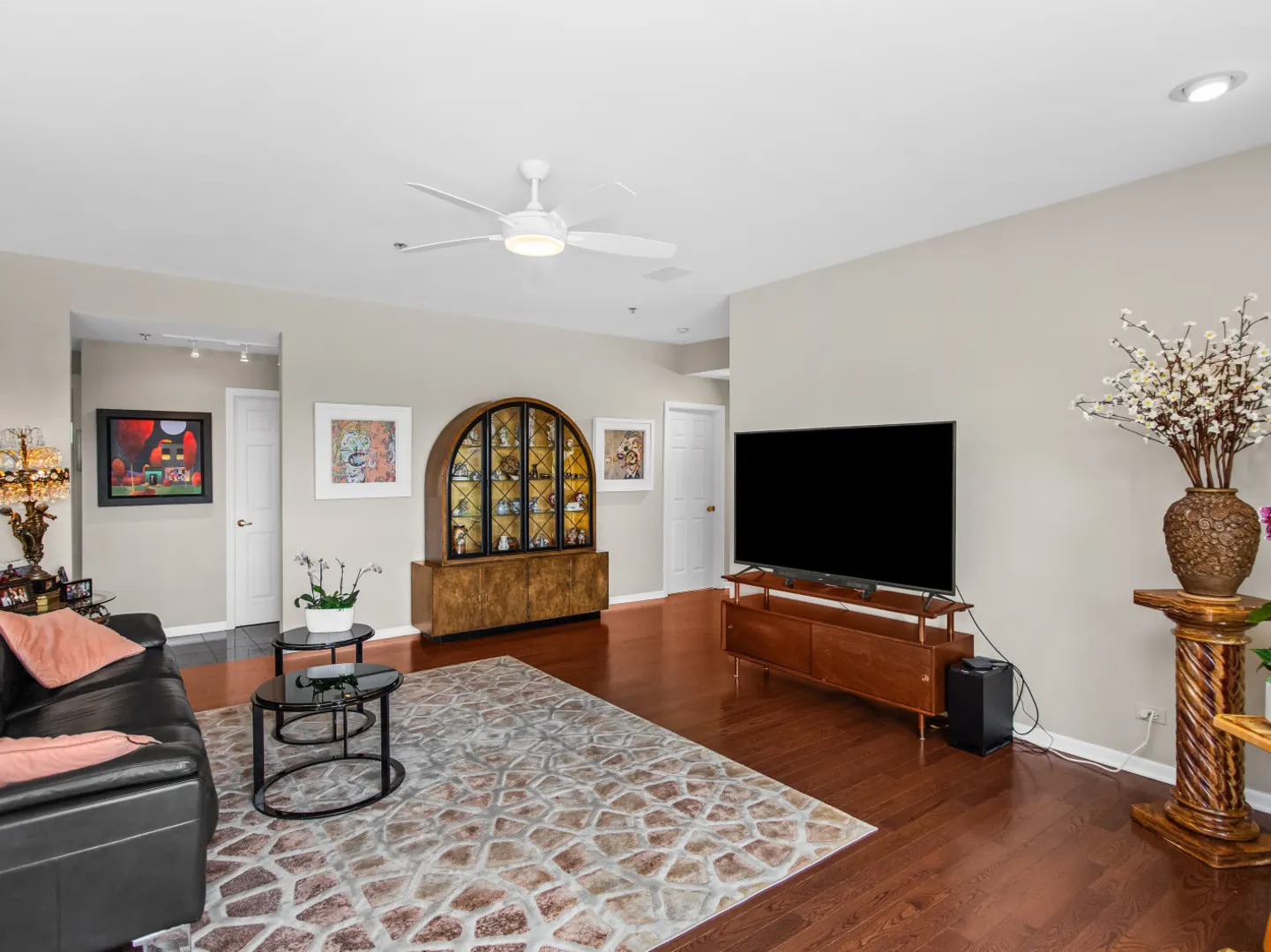209 Rivershire Lane 403 IL