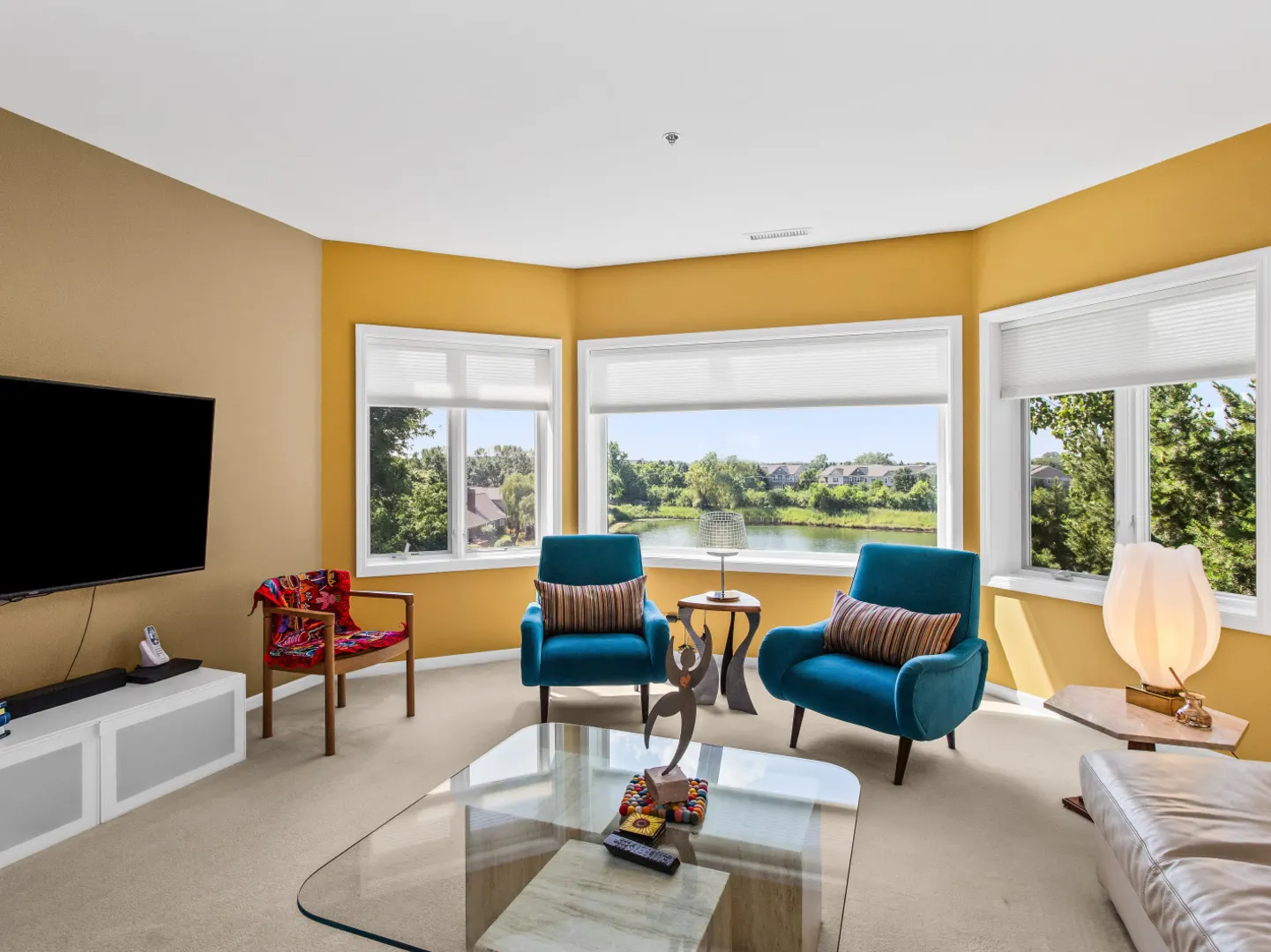 209 Rivershire Lane 403 IL