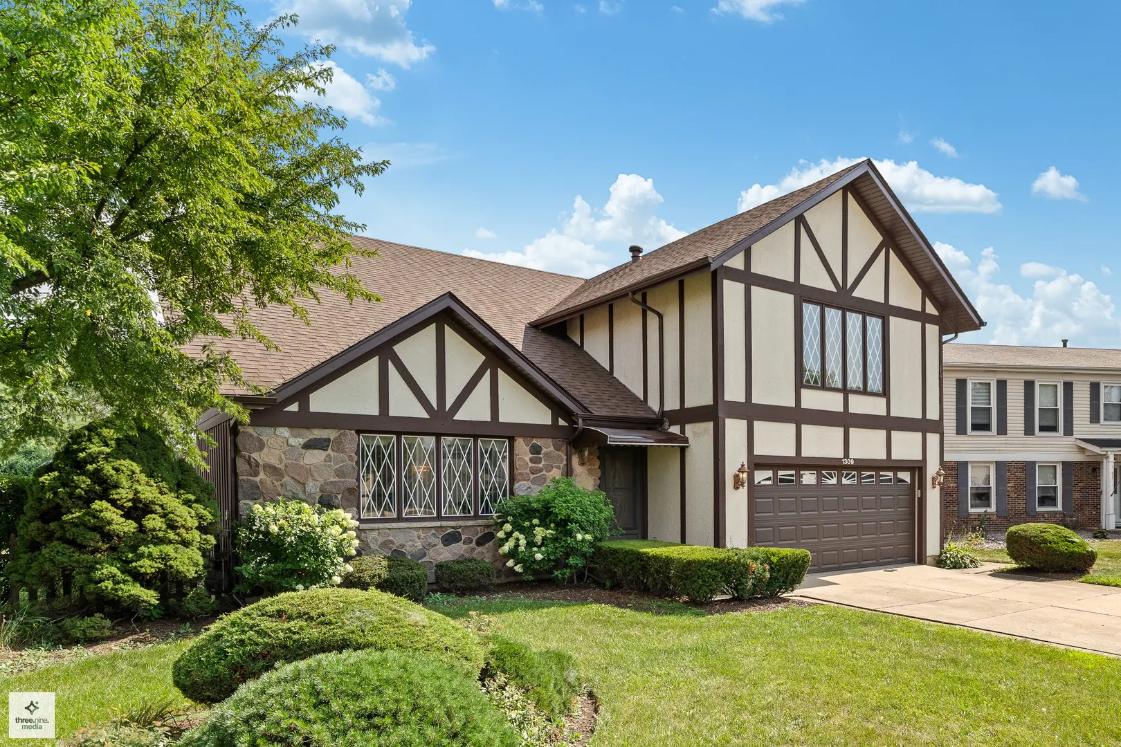 1309 N Saddle IL