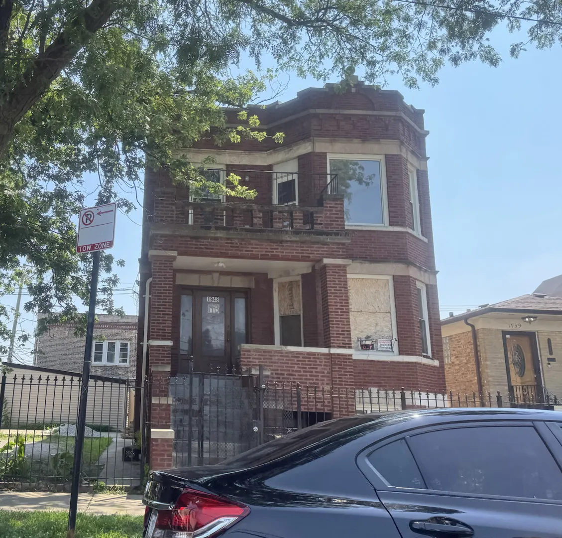 1943 N La Crosse Avenue IL