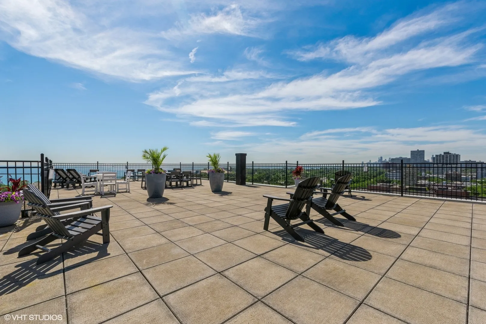 4980 N Marine Drive 1136 IL