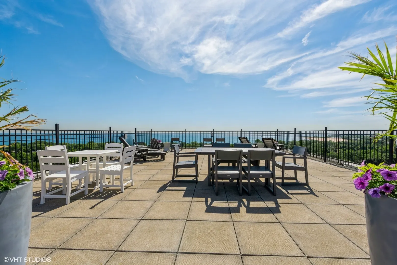 4980 N Marine Drive 1136 IL