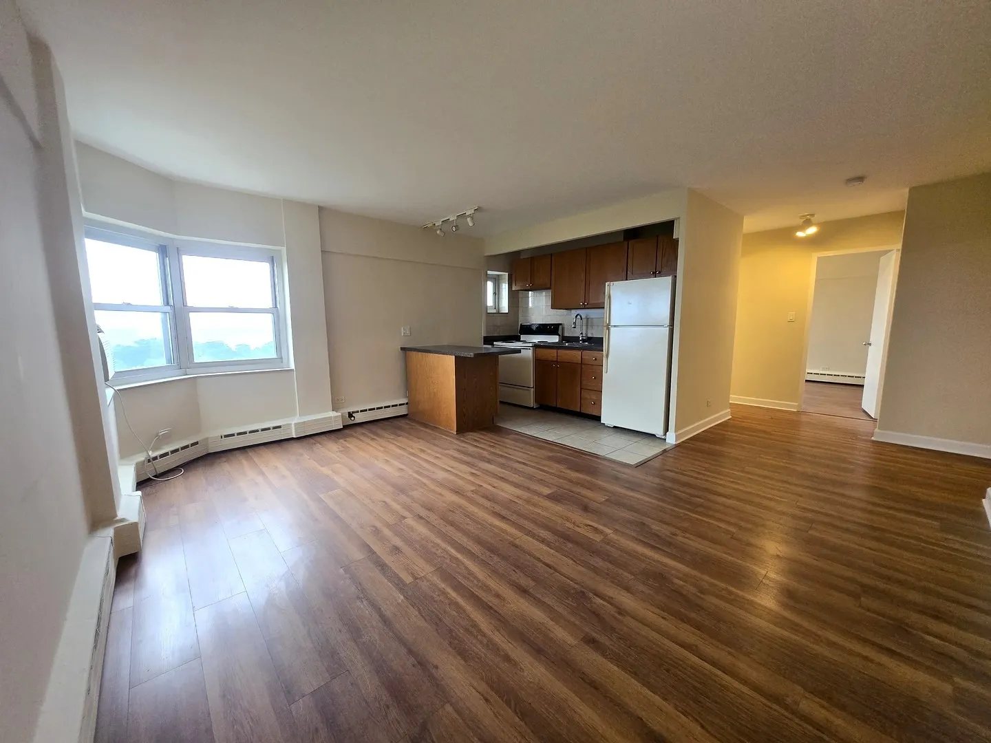 4980 N Marine Drive 1136 IL