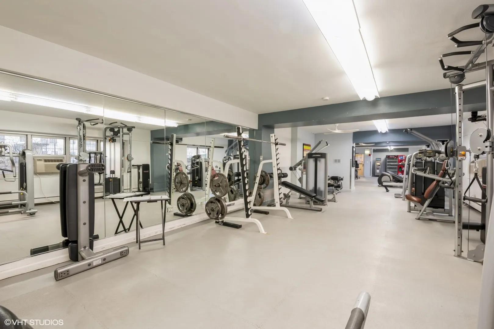 4980 N Marine Drive 1136 IL