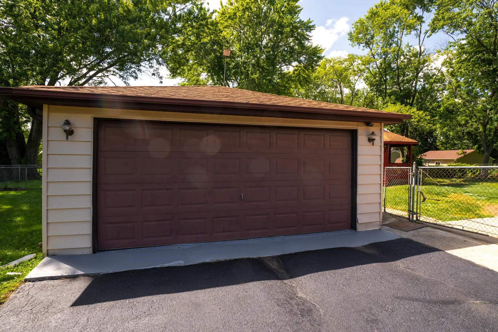 38402 N Russell Avenue IL