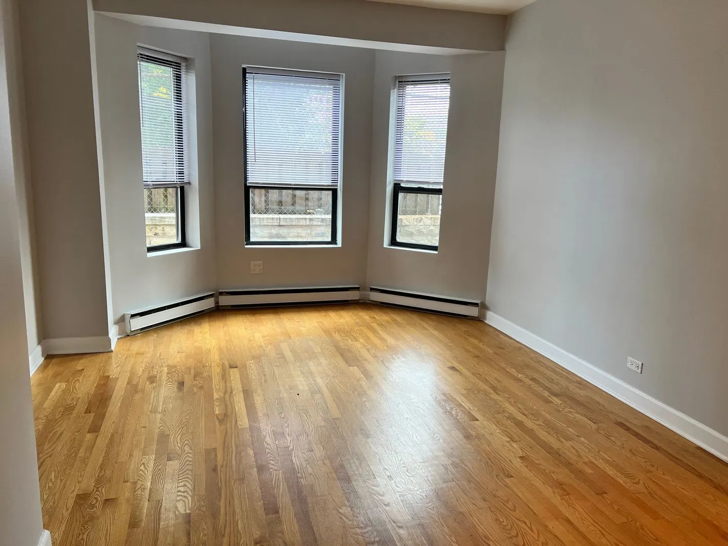 732 W Bittersweet Place 1108 IL