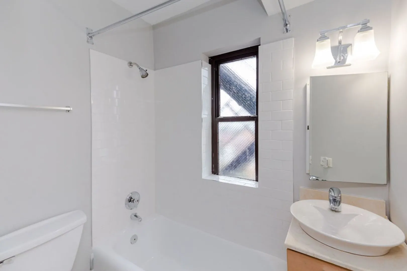 732 W Bittersweet Place 1108 IL