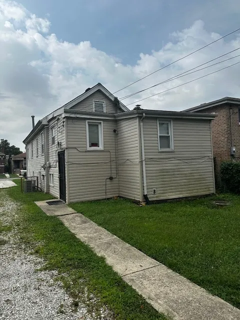 430 E 88th Place IL