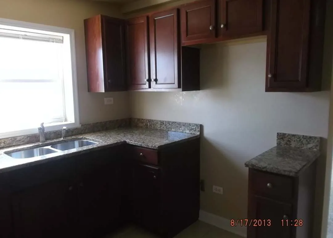 430 E 88th Place IL