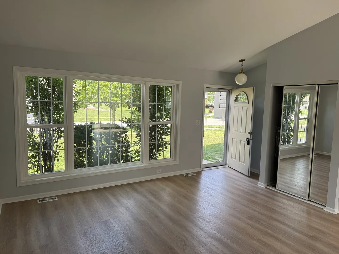 1865 De Forest Lane IL
