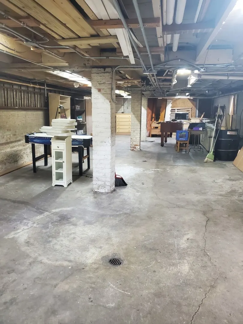 1254 W 31st Street IL