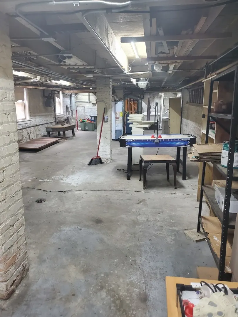 1254 W 31st Street IL