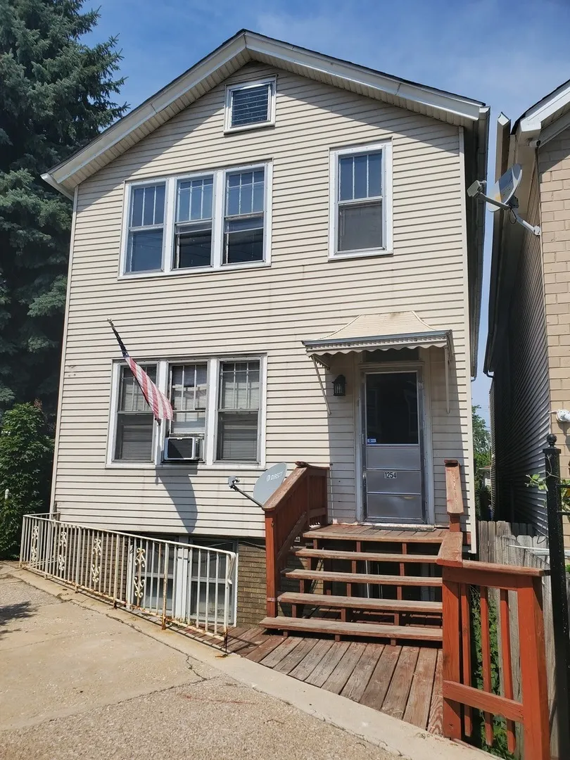 1254 W 31st Street IL