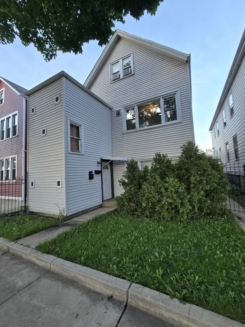 5119 S WASHTENAW Avenue IL