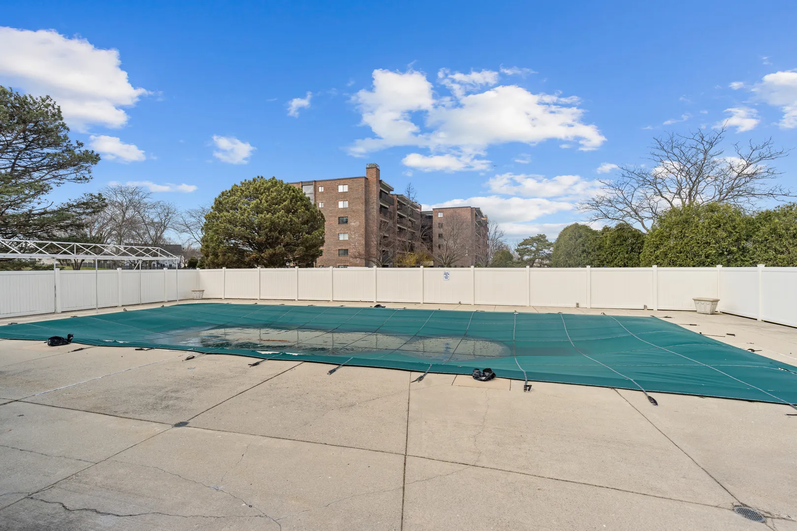 917 Vose Drive 304 IL