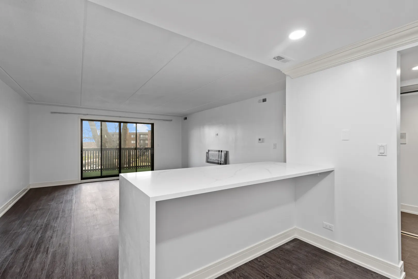 917 Vose Drive 304 IL