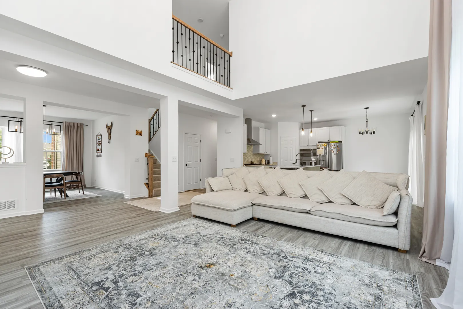 160 Valencia Parkway IL