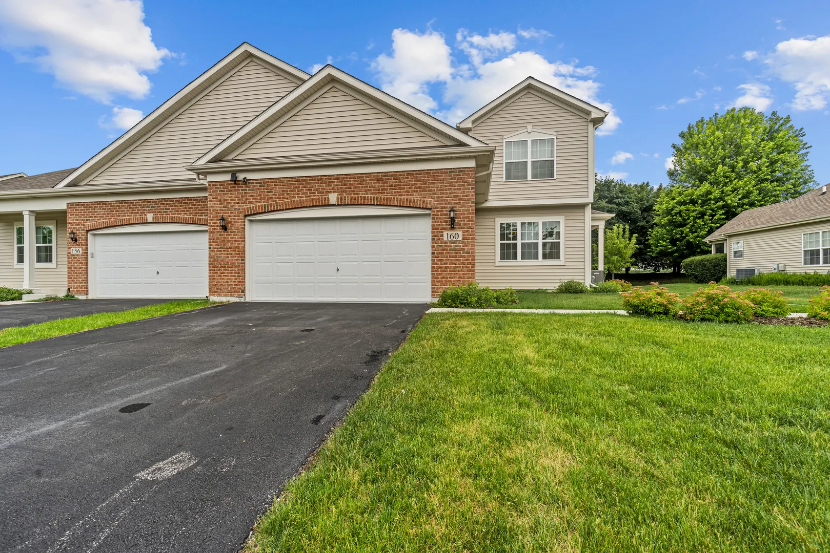 160 Valencia Parkway IL