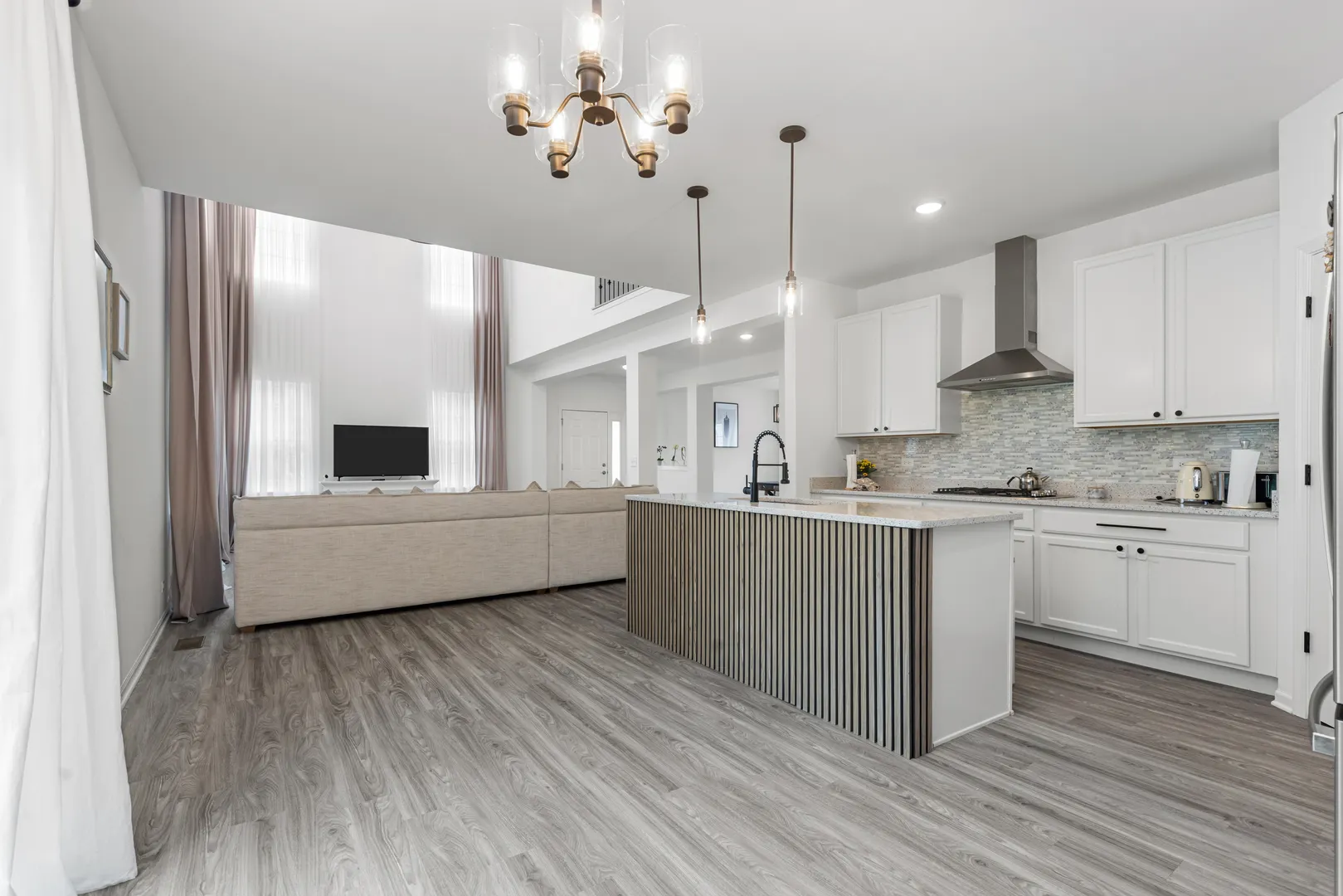 160 Valencia Parkway IL