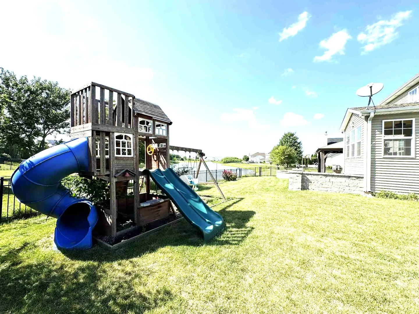 302 Hemlock Lane IL