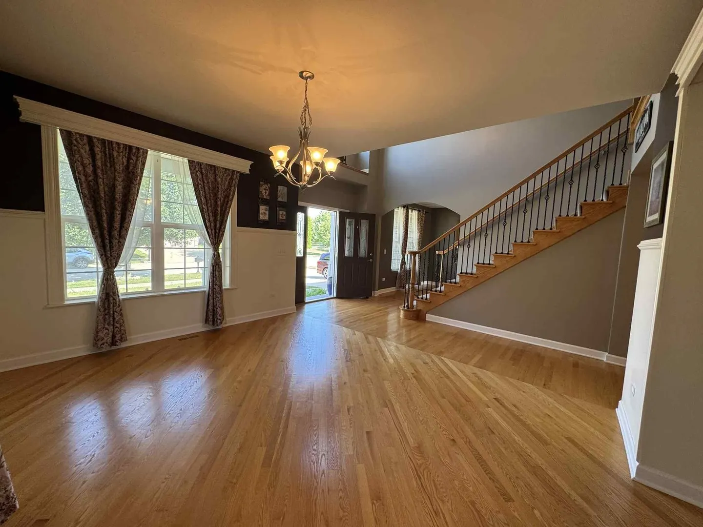 302 Hemlock Lane IL