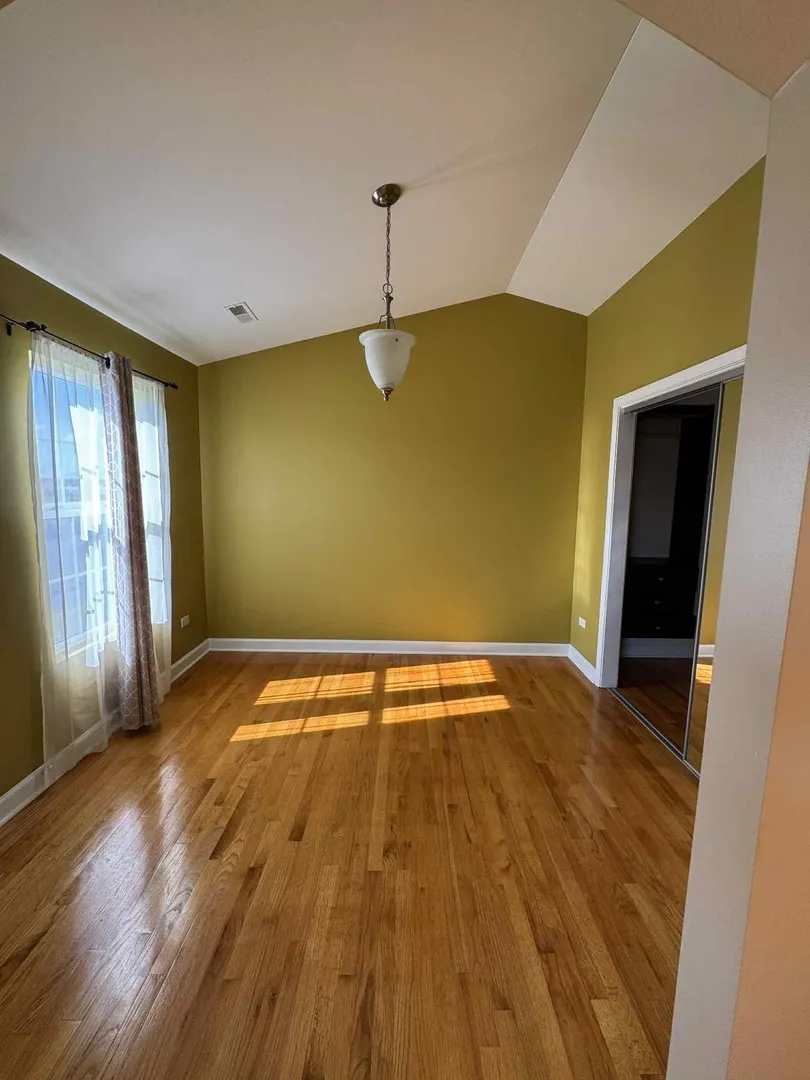 302 Hemlock Lane IL