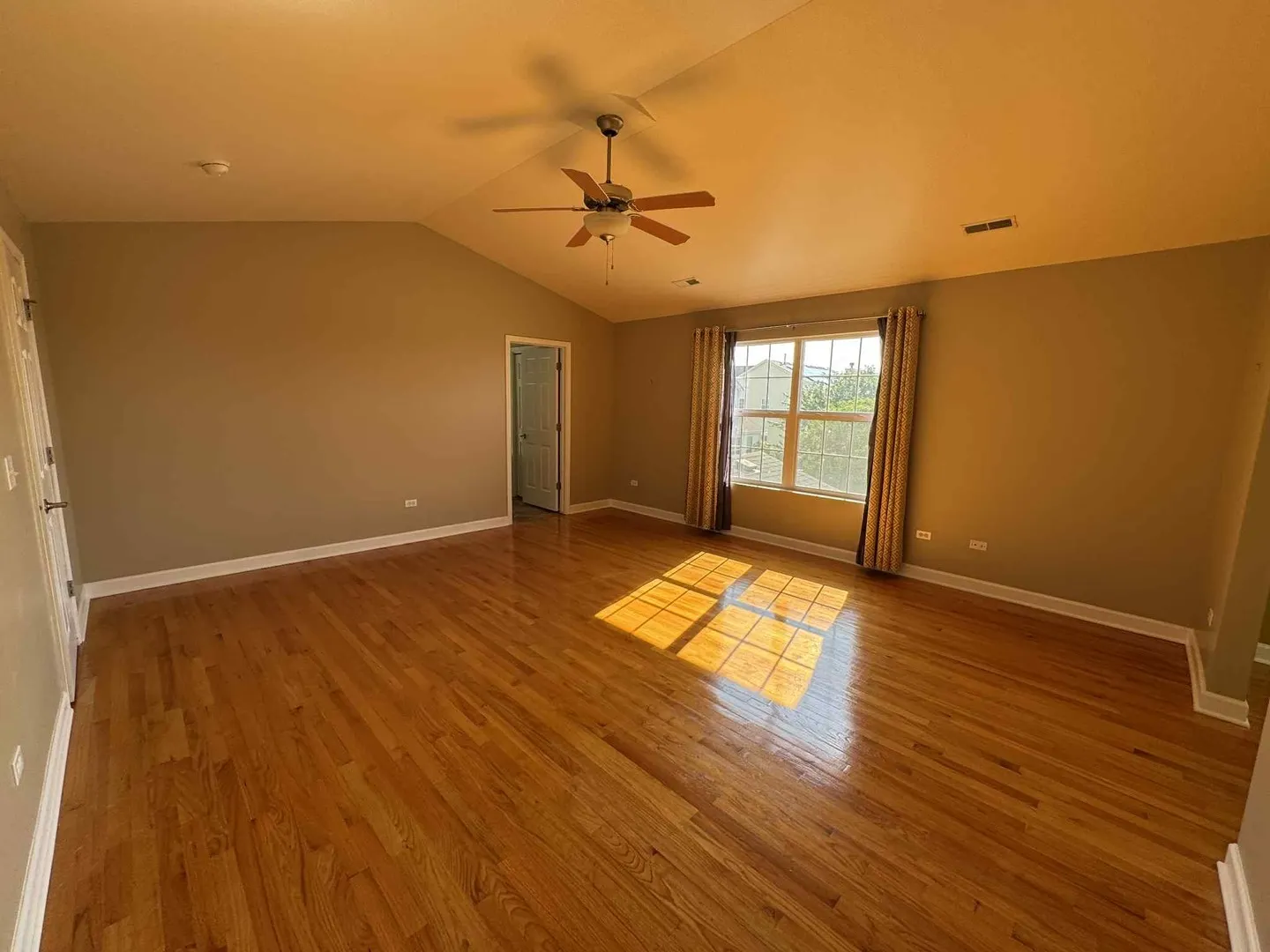 302 Hemlock Lane IL