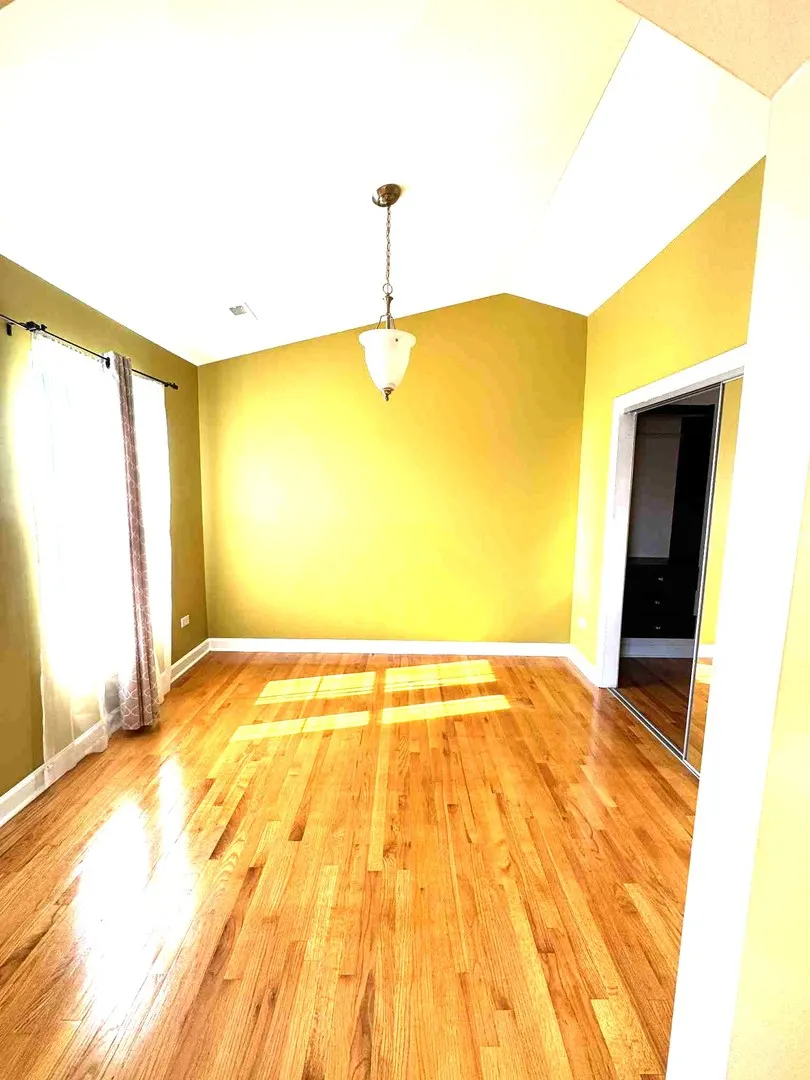 302 Hemlock Lane IL