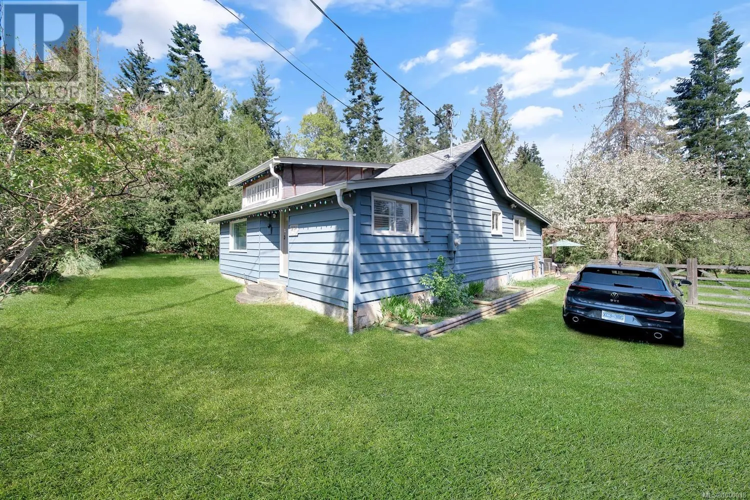 6931 Island Hwy W