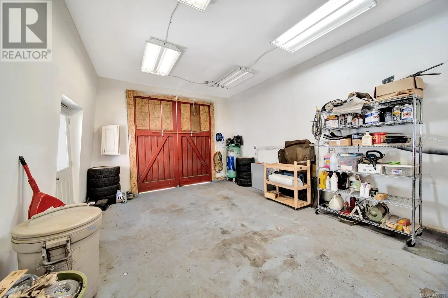 6931 Island Hwy W