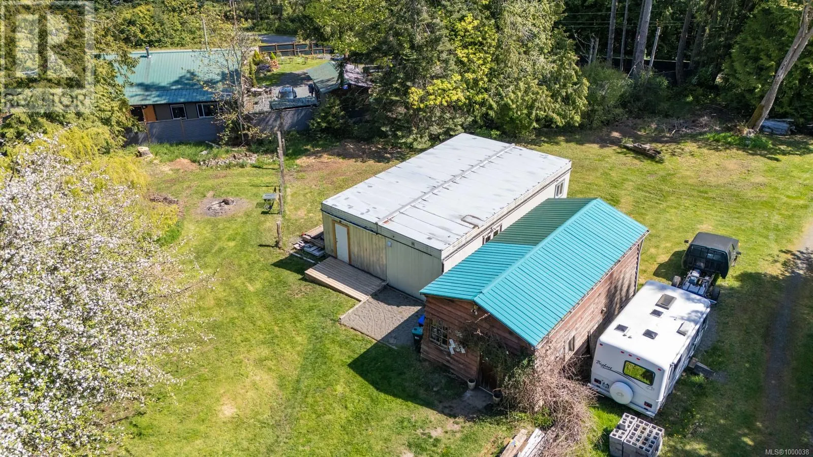 6931 Island Hwy W