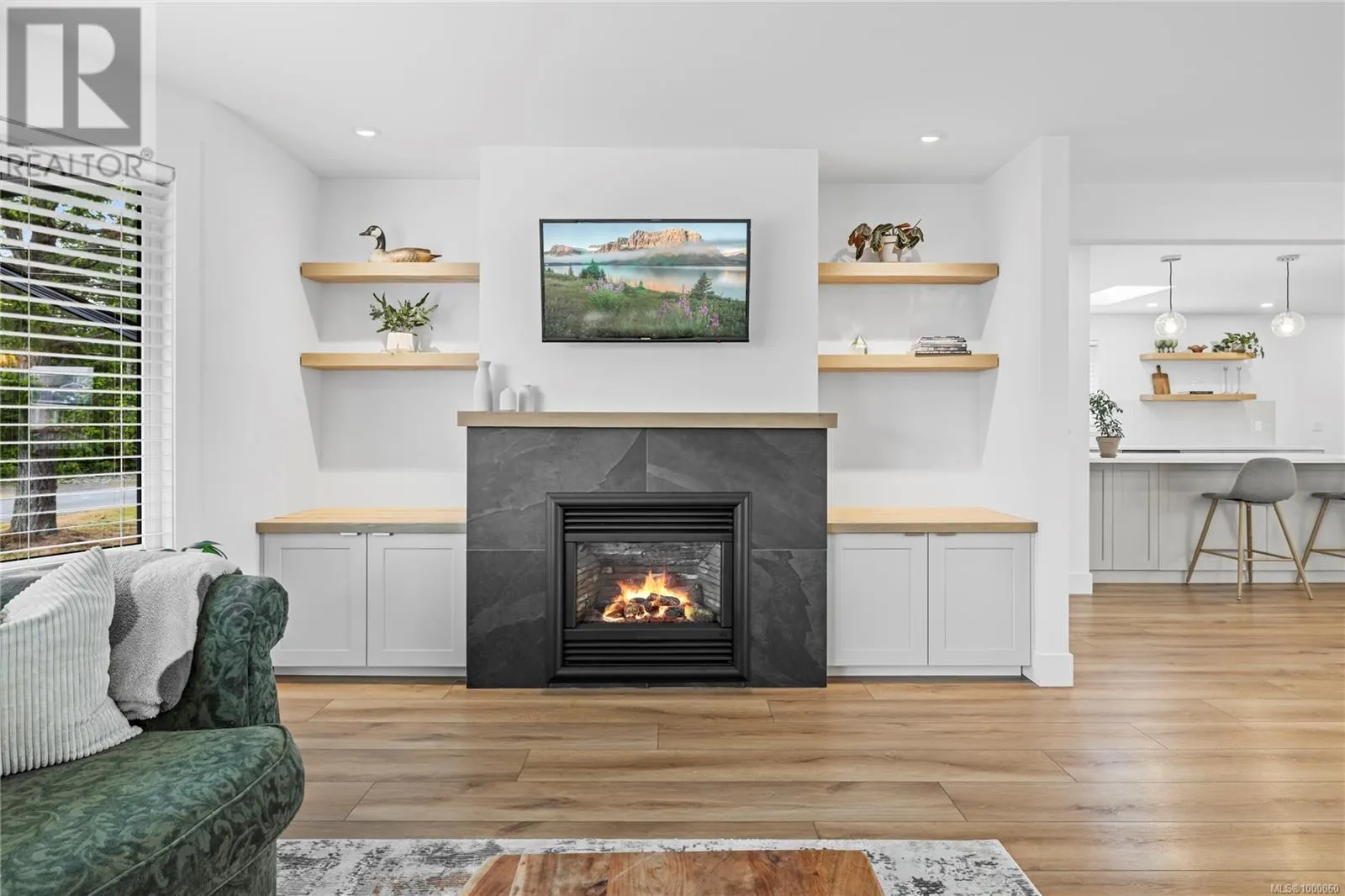 842 Mariner Way