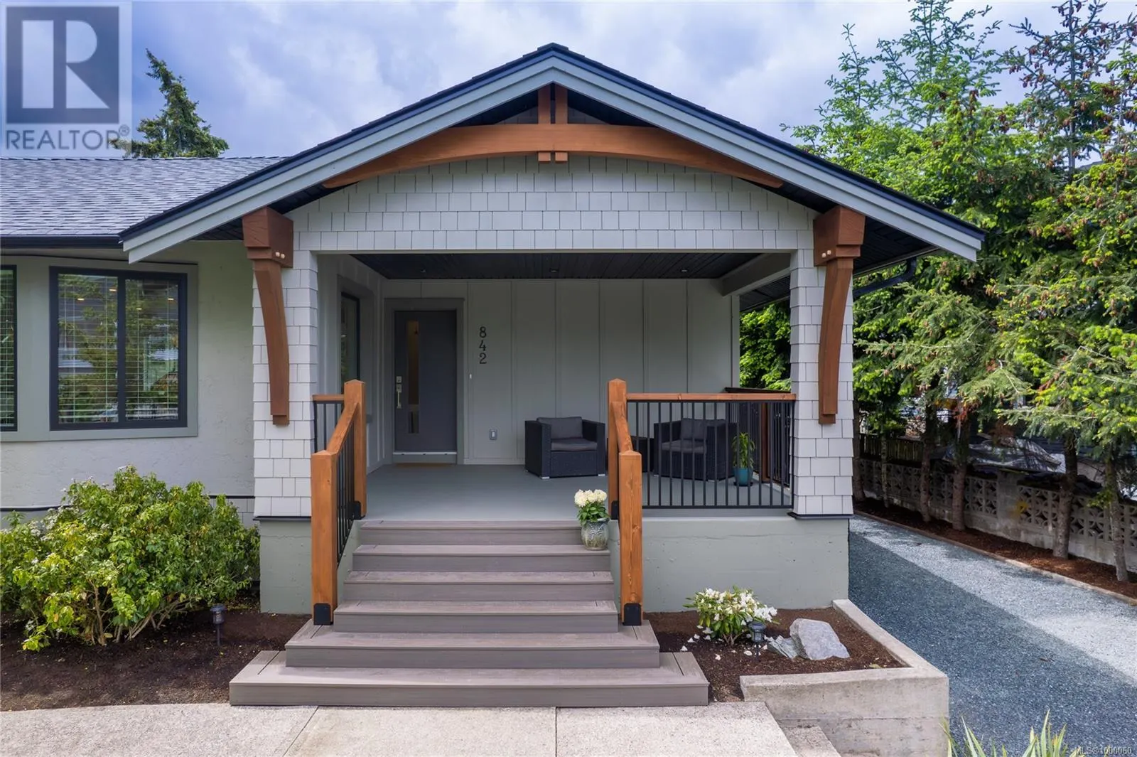 842 Mariner Way