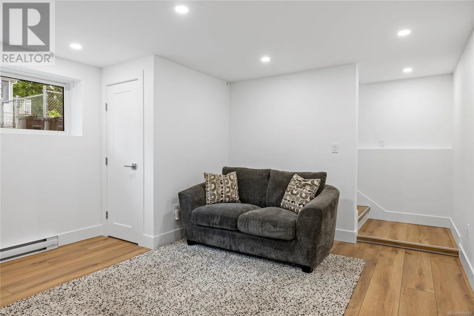 842 Mariner Way