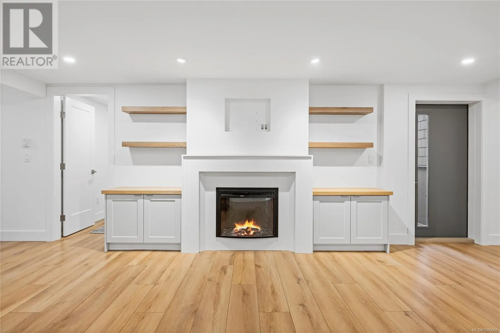 842 Mariner Way