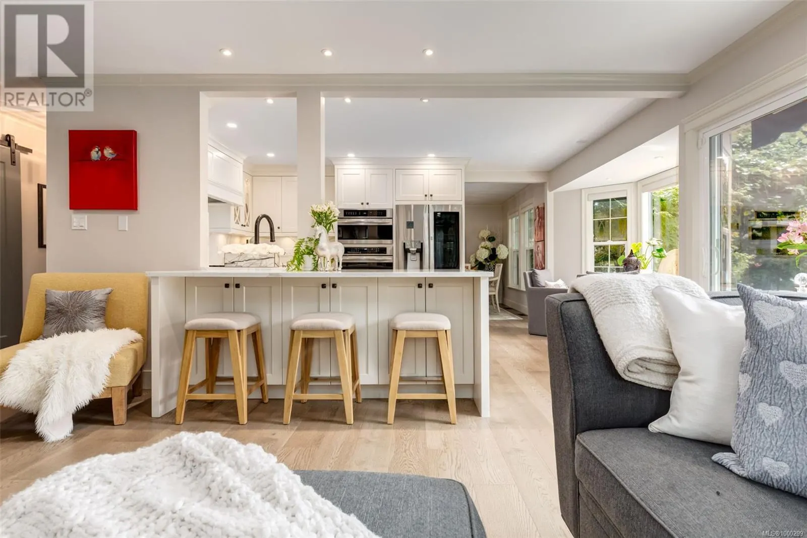 221 Blairgowrie Pl