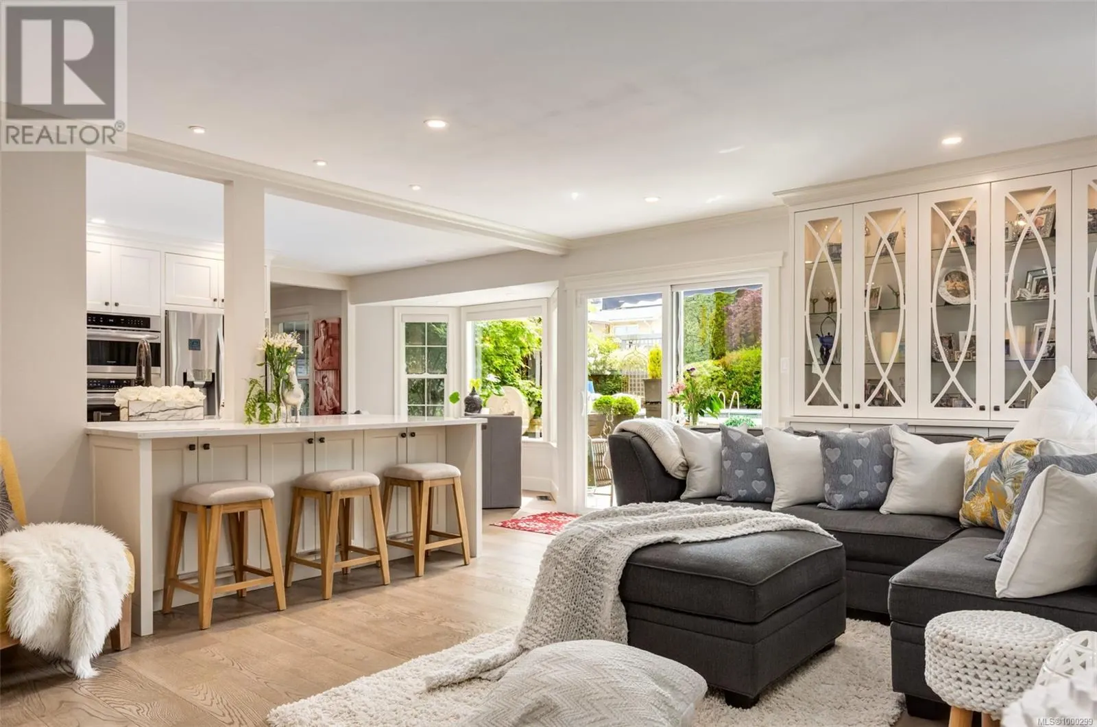 221 Blairgowrie Pl