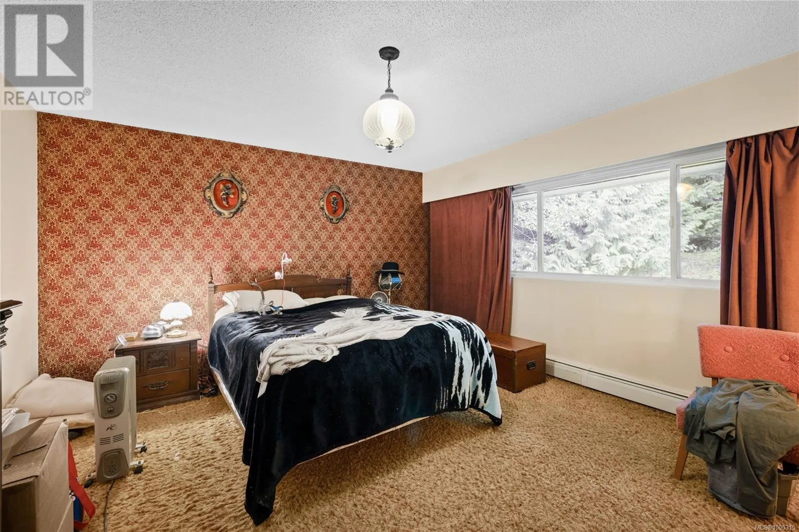 5611/5621 Hammond Bay Rd