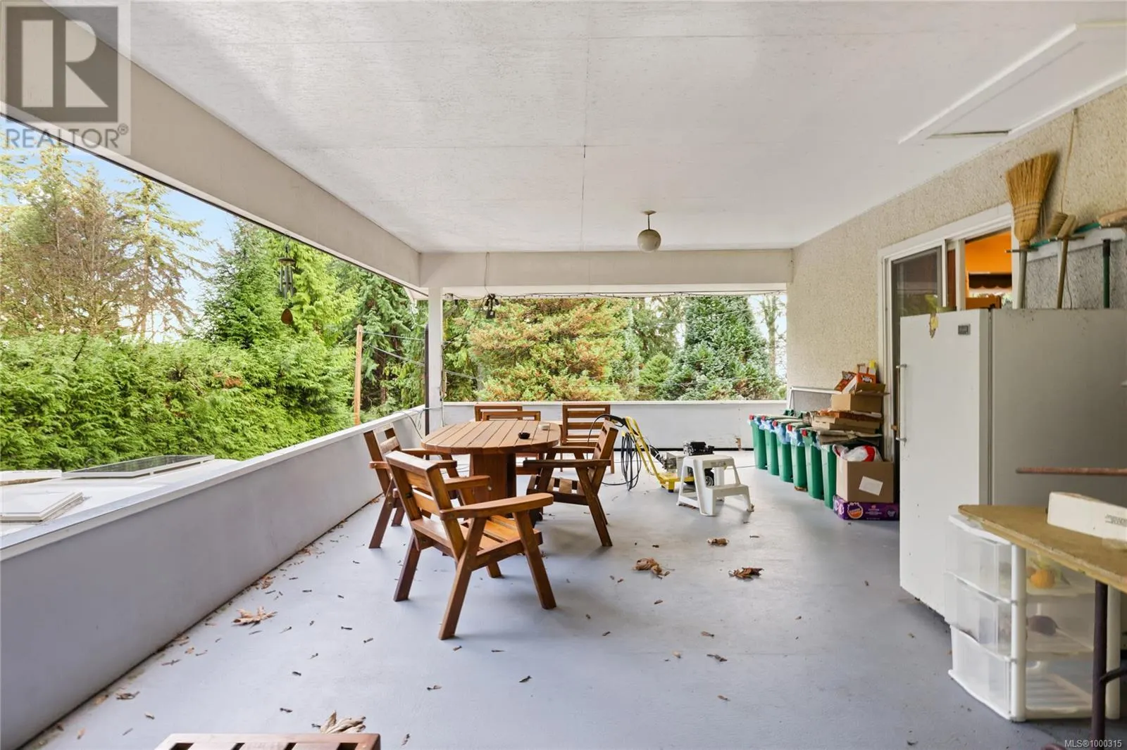 5611/5621 Hammond Bay Rd