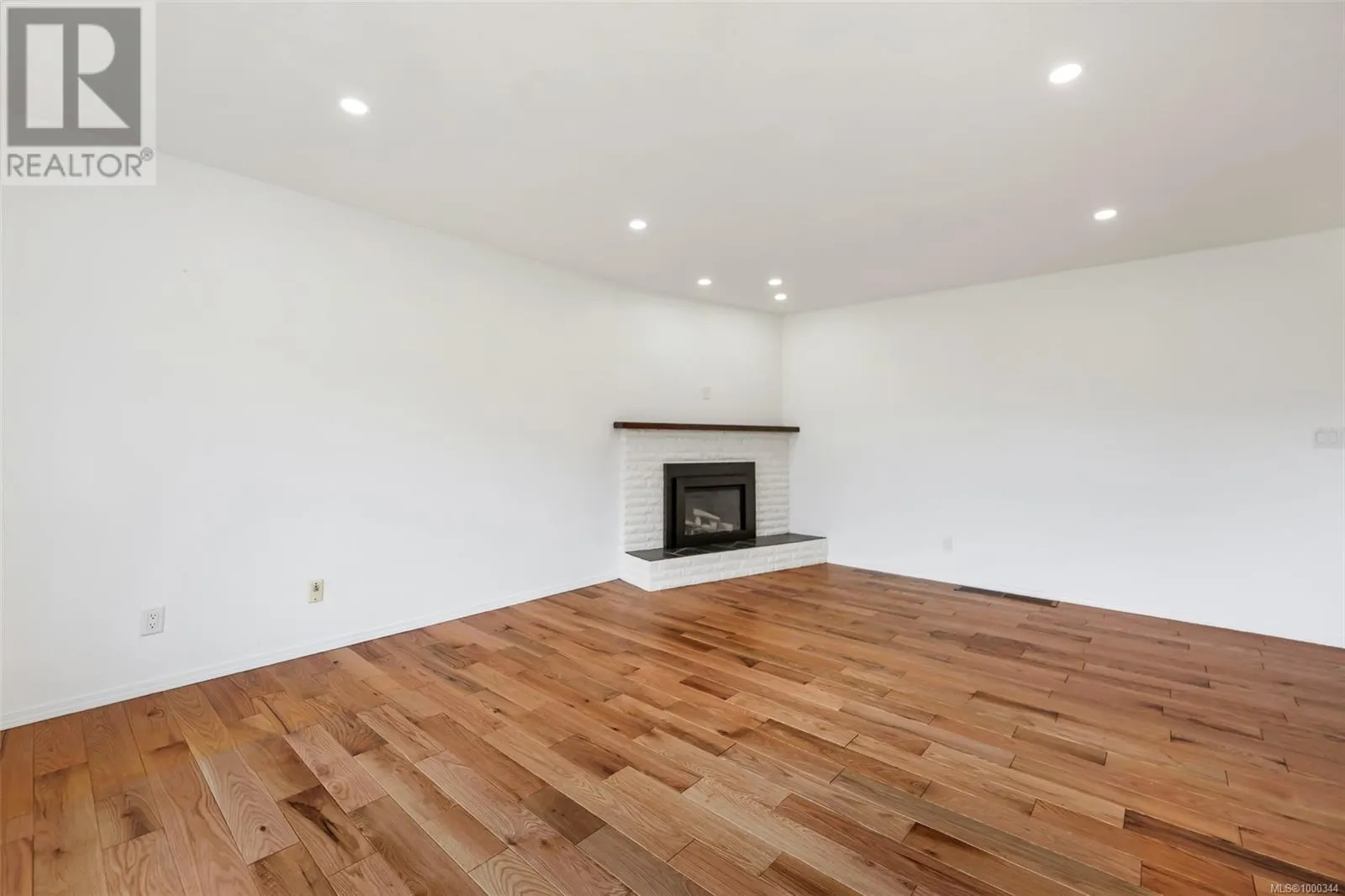 1616 Sarita Pl