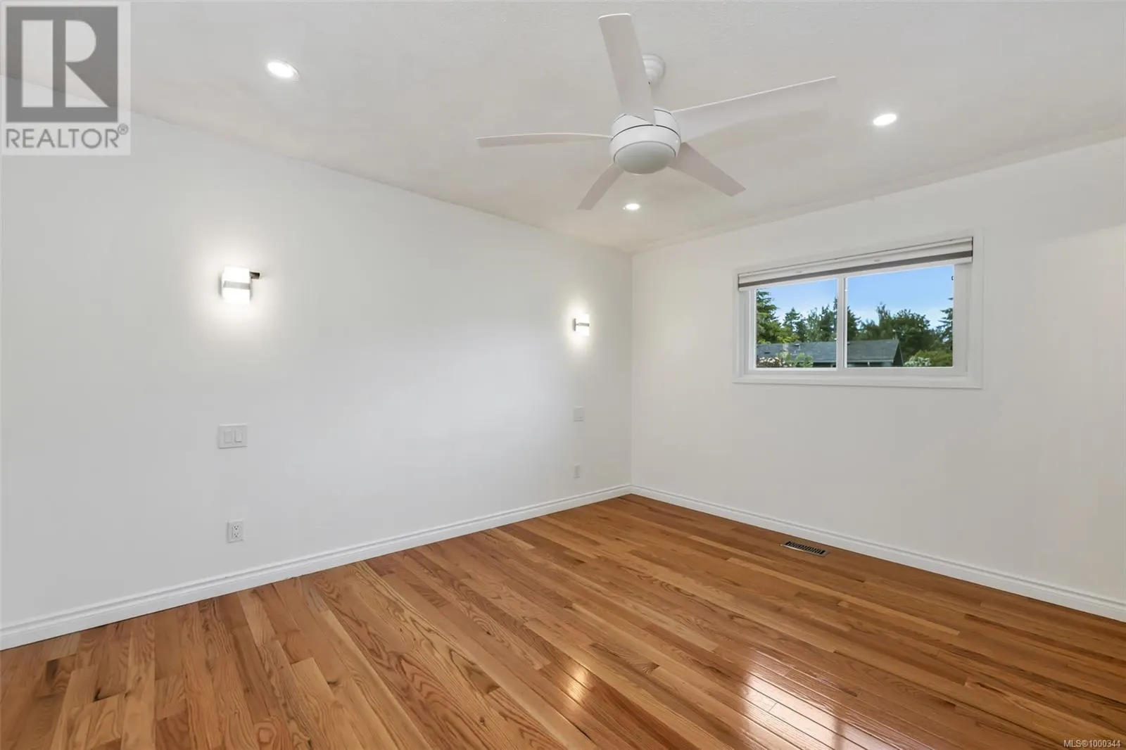 1616 Sarita Pl